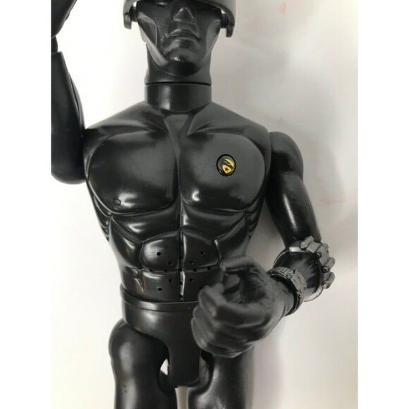 12 G.I. Joe Snake Eyes Action Figure 2008 Hasbro w/ Boots & Pants Punch/Sound - Picture 2 of 5